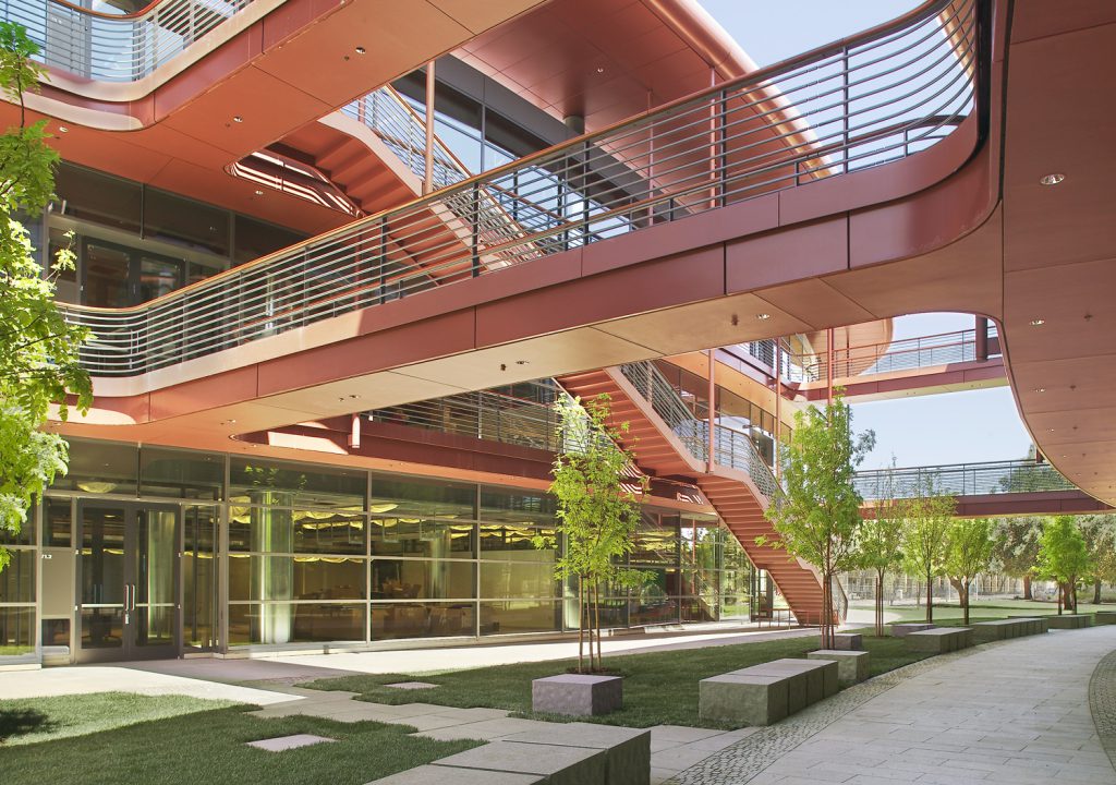 Stanford-University-Clark-Center---courtyard_2